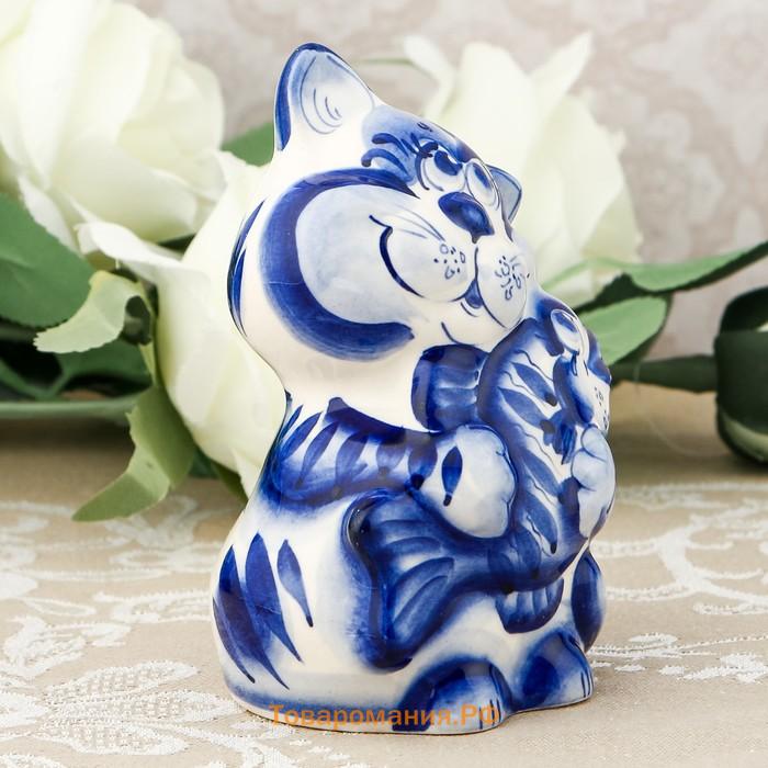 Фигурка фарфор гжель «Кот рыбак»